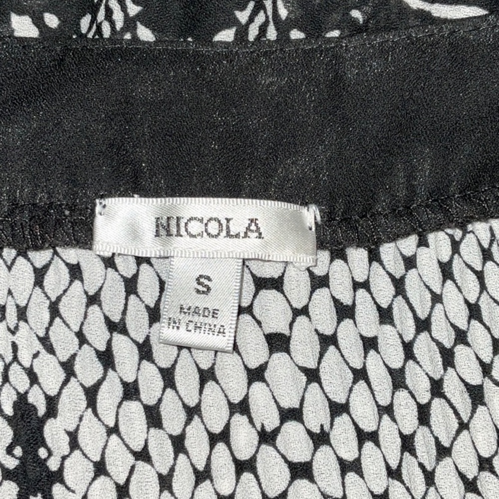 ☀️Nicola, Stretchy Shirt, Size S - Picture 3 of 10